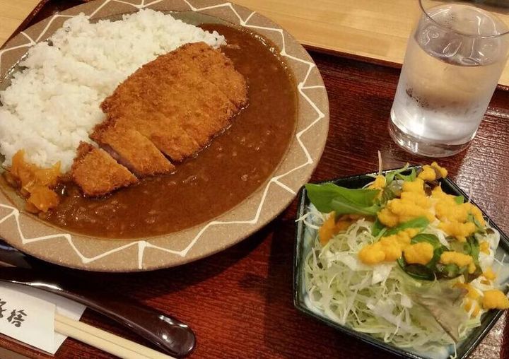 カレーのトンカツトッピング