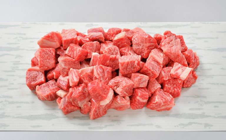 お誕生日のお祝い、プレゼントには豚捨の黒毛和牛の牛肉ギフト