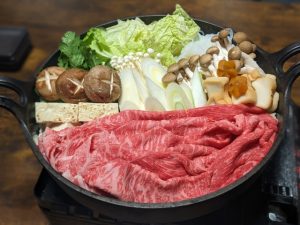 日本の伝統的な鍋料理「すき焼き」